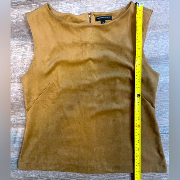 Banana republic women’s gently used top - Picture 4 of 7